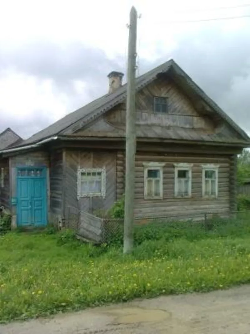 Продаётся дом бревенчатый  на кирпичном фундаменте